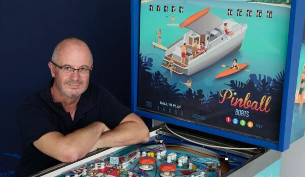 8 Pinball Boat